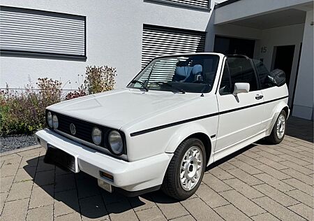 VW Golf Volkswagen 1.8 Cabrio Karmann Design | 1. Vorbesitzer