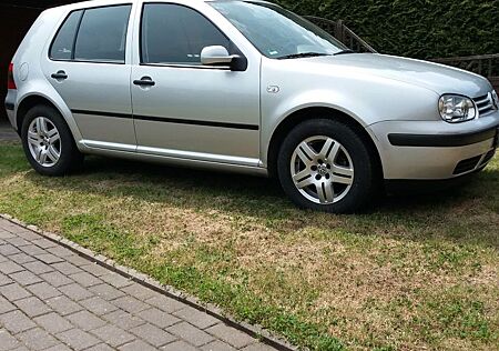 VW Golf Volkswagen 1.4 Special Klima Allwetterreif. Scheckheft