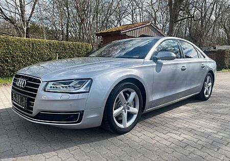 Audi A8 quattro Bildschir.RSE/KAM/SHZ/HuD/TV/TÜV 6/27