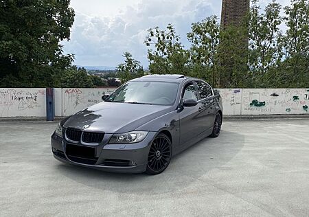 BMW 325i E90 - N52