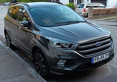 Ford Kuga Eco Boost 1.5 ST-Line anthrazit 182 PS