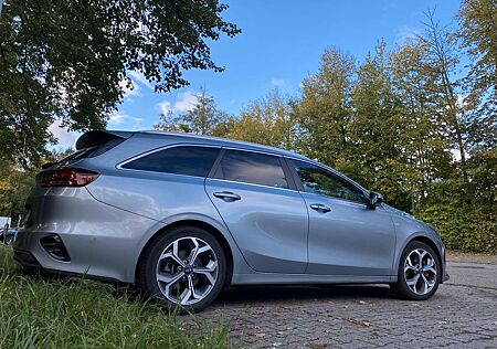 Kia Cee'd Ceed SW 1.4 T-GDI DCT Platinum Pano+LED+Leder