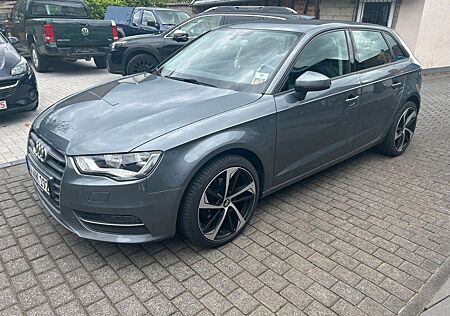 Audi A3 Sportback attraction / TDI /Euro6
