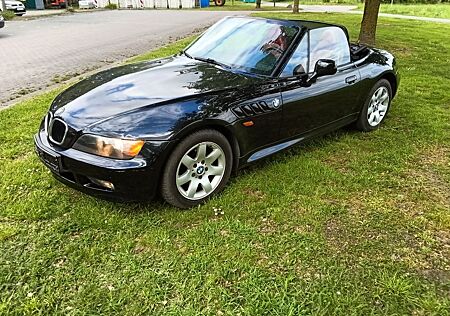 BMW Z3,Schwarz ! Cabrio,leder ! 140 PS!Tüv Neu!