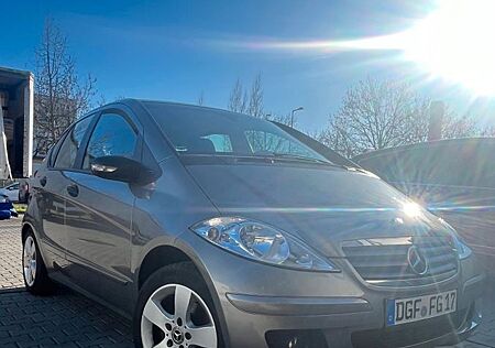 Mercedes-Benz A 150 Navi, Carplay, AHK, Kamera