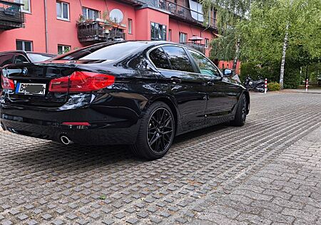 BMW 520d Softclose*HUD*Sthzg*Leder*Aut*Sithzg 4x