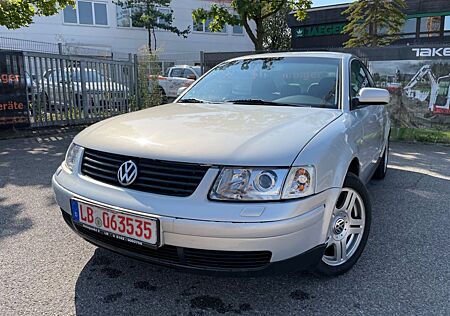 VW Passat Volkswagen *AUTOMATIK*KLIMA*SZH*PDC*TÜV 07/2025