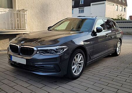 BMW 520d Touring, AHK+HUD+PANO+KAM+MEM+MWST