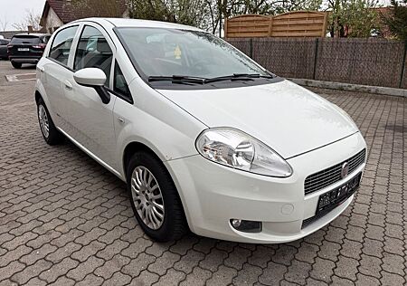 Fiat Grande Punto 1.2 8V,TÜV-NEU,8x-Fach-Bereift