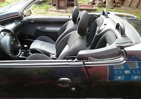 Peugeot 206 106 cc Cabrio / TÜV bis 2027