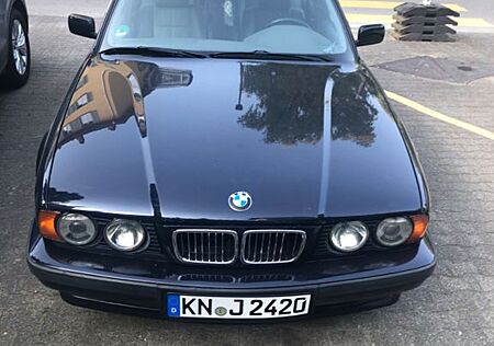BMW 520i