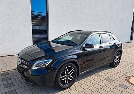 Mercedes-Benz GLA 180 Urban*SHZ*PDC*F1*NIGHT-PAKET*KAM*LED*NAV