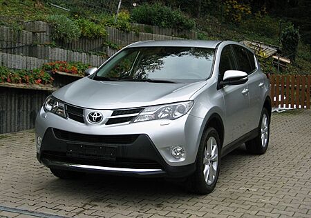 Toyota RAV 4 2,2-l-D-4D 4x4 Executive Automatik Exe...