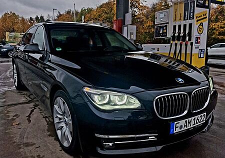 BMW 740d lci - SoftClose/360/HUD/digital/AdptLED/ACC