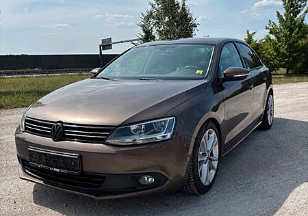 VW Jetta Volkswagen 1.2 TSI Comfortline | 105 PS | TÜV 02/2