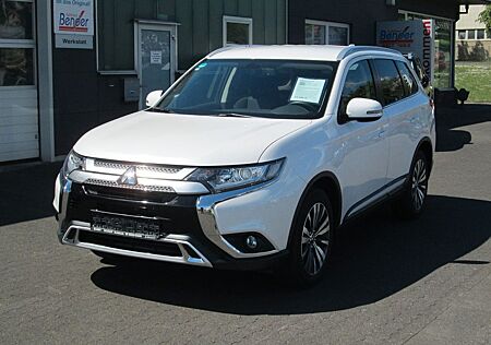 Mitsubishi Outlander 2.0 "Spirit" 2WD CVT STANDHEIZUNG/AHK
