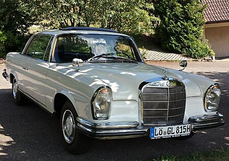 Mercedes-Benz 250 SEC