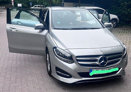 Mercedes-Benz B 180 - TOP GEPFLEGT AUS 2 HAND