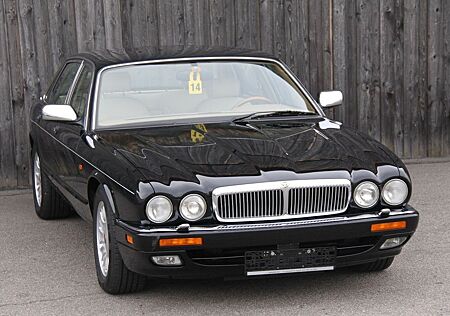 Jaguar Daimler Double Six 3 Jahre Garantie