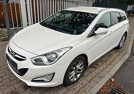 Hyundai i40 cw 1.7 CRDi Style 100kW *1.Hand*