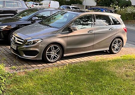 Mercedes-Benz B 220 DIESEL -AMG SPORTPACKET PANO