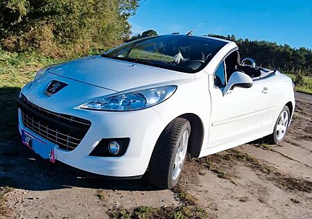 Peugeot 207 CC Black & White Edition 120 Black & Whi...