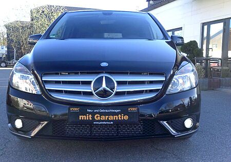 Mercedes-Benz B 180 Leder Automotik Schaltwippen 18" SHZ