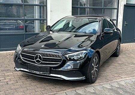 Mercedes-Benz E 300 Avantgarde+Distronic+LED+1. Hand+
