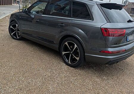 Audi Q7 ultra 3.0 TDI quattro tiptronic -