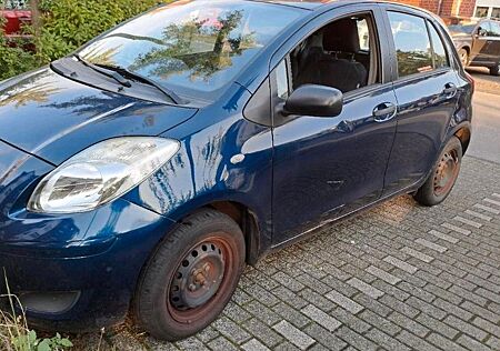 Toyota Yaris 1,0-l-VVT-i -