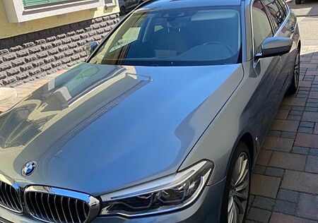 BMW 530d xDrive Touring A -