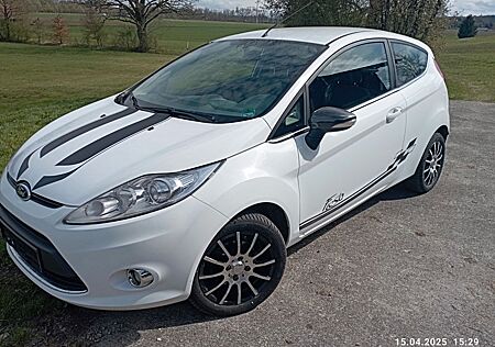 Ford Fiesta 1,6 Ti-VCT Titanium Titanium