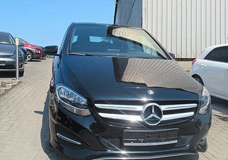 Mercedes-Benz B 180 d Edition B- NAVI-LEDER-SHZ-PDC-ALU-2.HAND