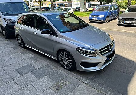 Mercedes-Benz B 200 AMG Line AMG Line - Night Paket - LED