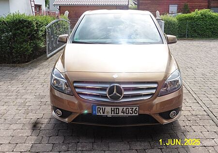 Mercedes-Benz B 200 BlueEFFICIENCY -
