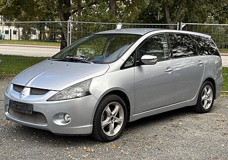 Mitsubishi Grandis 2.4 Intense/TÜVNEU/6Sitzer/Klima/Ahk/