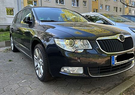 Skoda Superb 2.0 TDI 125kW DSG Pano/Navi/Xenon/Leder