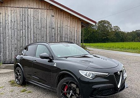 Alfa Romeo Stelvio 2.9 Bi-T. V6 375kW Quadrifoglio AT8-...