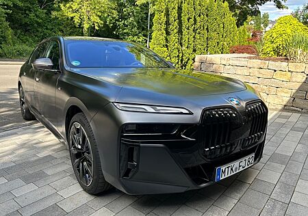 BMW 740d xDrive, Garantie, 3800 Km