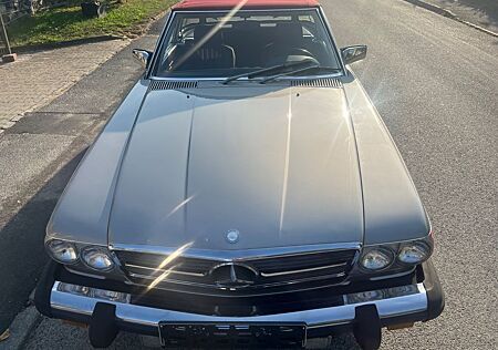 Mercedes-Benz SL 560 rauchsilbermet /Leder Burgund