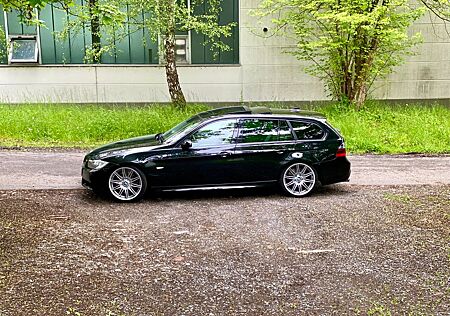 BMW 330i touring -