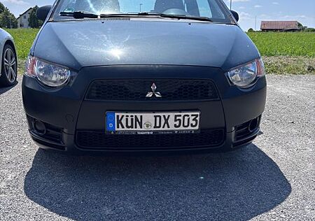 Mitsubishi Colt 1.3 Invite Invite