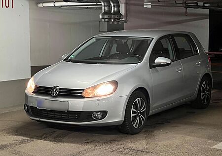 VW Golf Volkswagen 1.4 TSI - wenig Kilometer