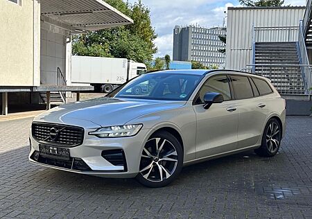 Volvo V60 Kombi R Design LEDER LED PILOT H&K MEMORY