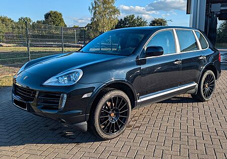 Porsche Cayenne 3.6 GTS Paket Scheckheft 9PA 957