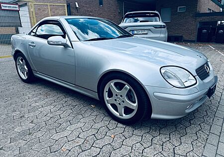 Mercedes-Benz SLK 320