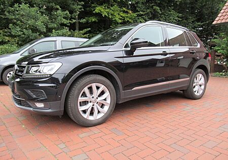 VW Tiguan Volkswagen 2,0 TDI Highline BM DSG AHK 4Motion