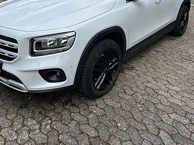 Mercedes-Benz GLB 200 d 4MATIC DCT -