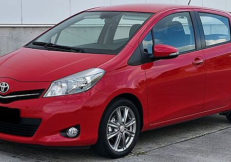 Toyota Yaris Automatik 1. Hand Keyless AHK SHZ Alu PDC