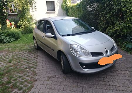 Renault Clio Edition Dynamique 1.6 16V ESP 82kW Edit...